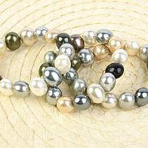 Bracelet made of rainbow pearls