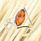 Stříbrný prsten s podlouhlým jantarem Ag 925/1000