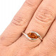 Jemný prsten s jantarem Ag 925/1000