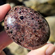 Hladký kámen granát Madagaskar 81g